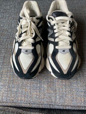 New Balance Black, Cream & Tan Wave Runner Sneakers